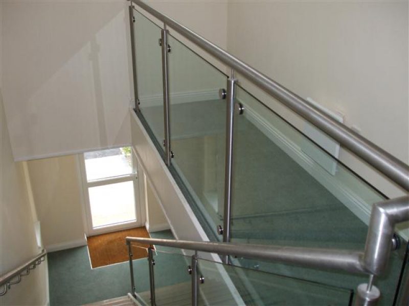 stainless-steel-handrails